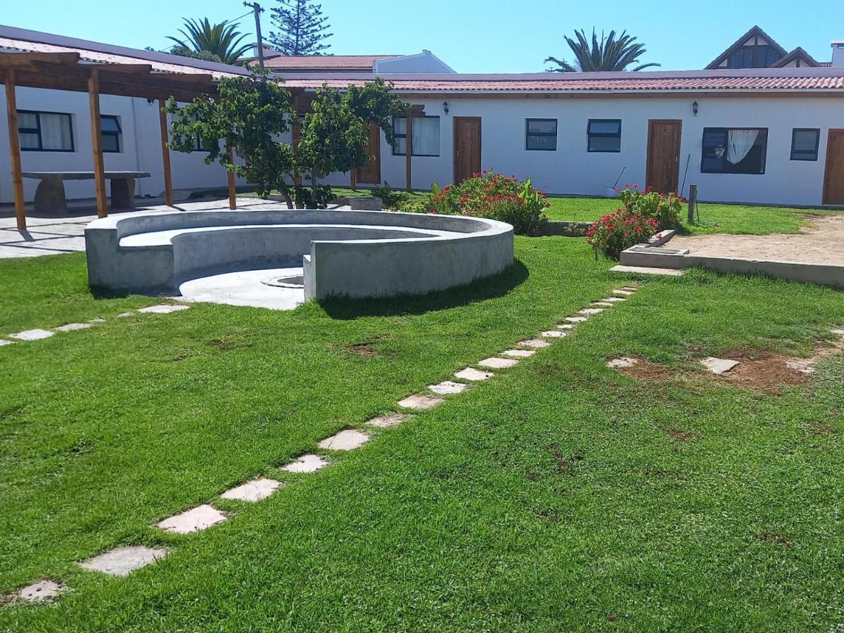 Beach Garden Guesthouse With Self Catering ซวาคอปมุนด์ ภายนอก รูปภาพ